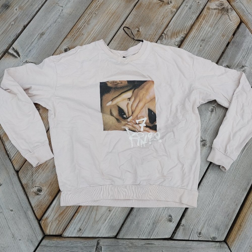 H&M x Ariana Grande Sweetner World Tour Long Sleeve Sweatshirt 7 Rings S
